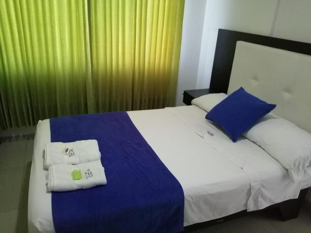 Hotel Azulejo Del Llano โยปาล ภายนอก รูปภาพ