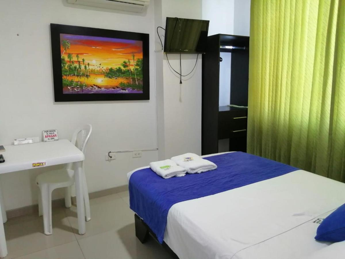 Hotel Azulejo Del Llano โยปาล ภายนอก รูปภาพ