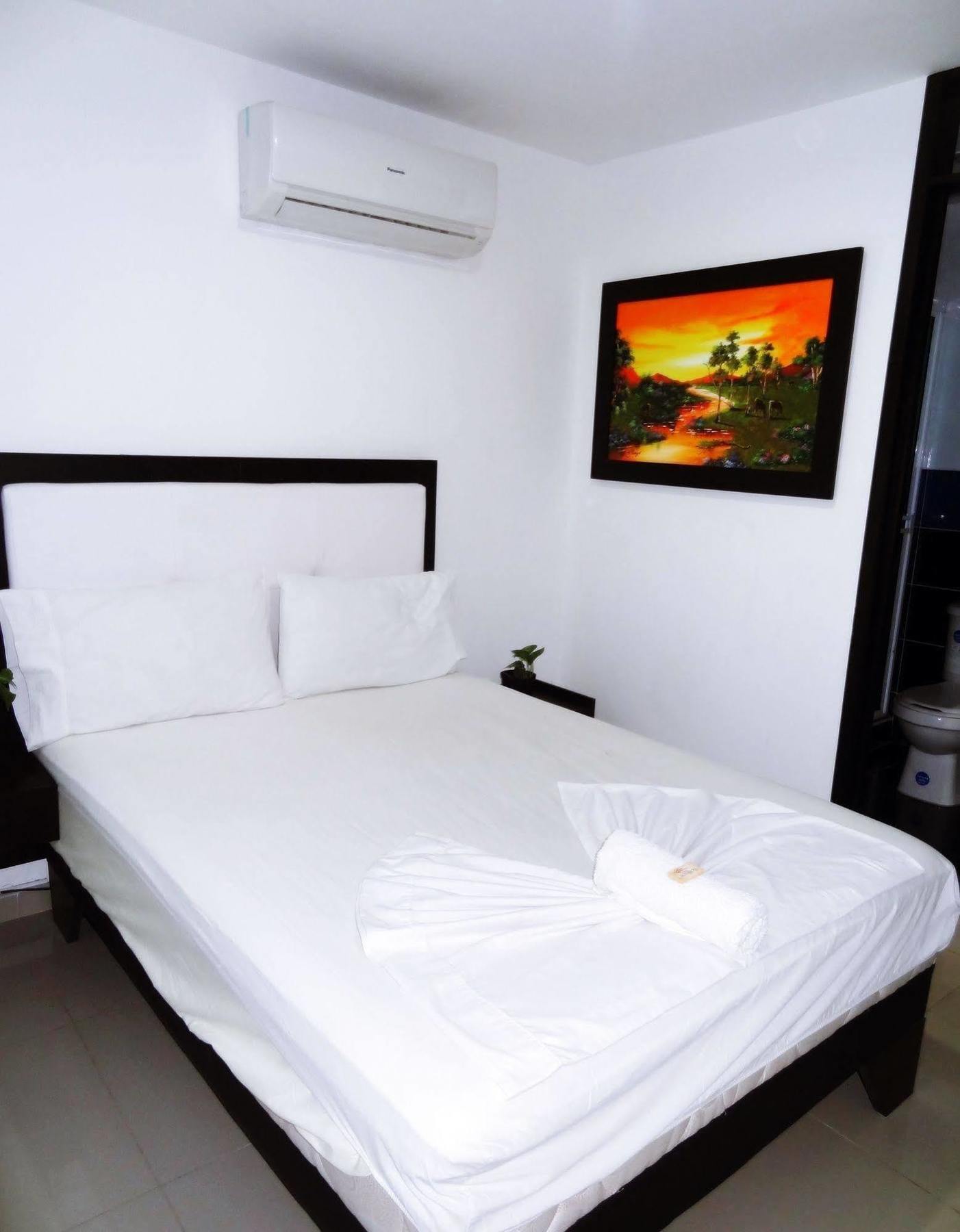 Hotel Azulejo Del Llano โยปาล ภายนอก รูปภาพ